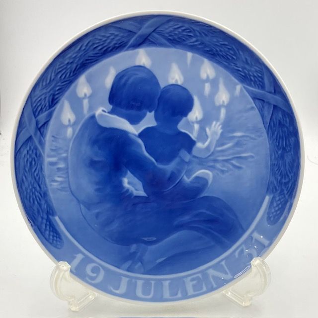 【希少】ロイヤルコペンハーゲン イヤープレート 1931年 母と子 ロイヤルコペンハーゲン イヤープレート 1931年 「Mother and