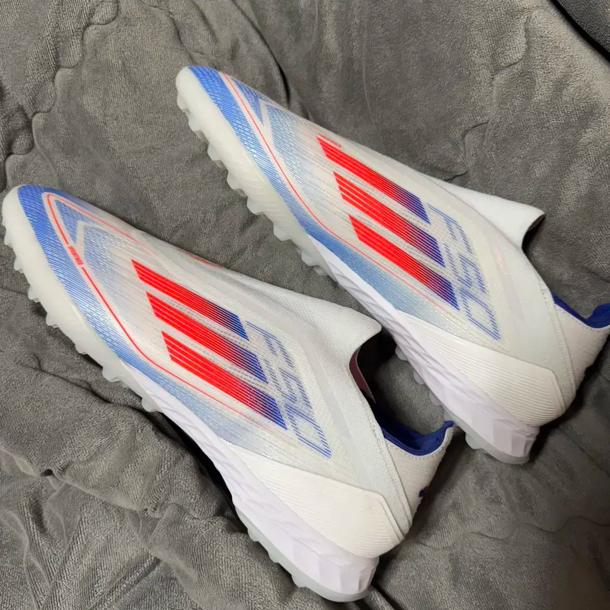 【雷市場（ポンジャン）商品韓国直送】 adidas(アディダス) F50 プロ LL TF 305size 新品