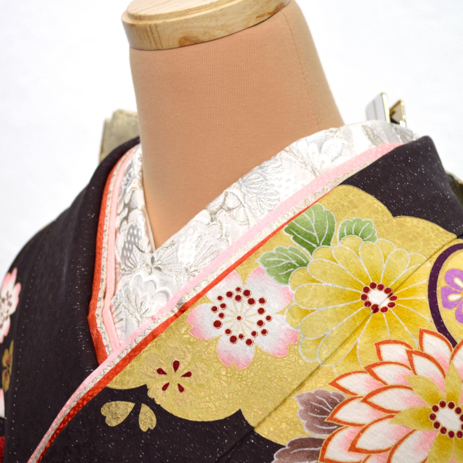 美品》正絹 振袖フルセット S〜Lサイズ 成人式 金駒刺繍 ブラウン 古典