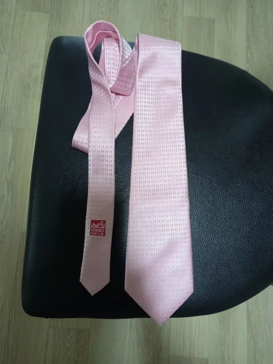 HERMES エルメス シルク ネクタイ レッド HERMES エルメス ネクタイ