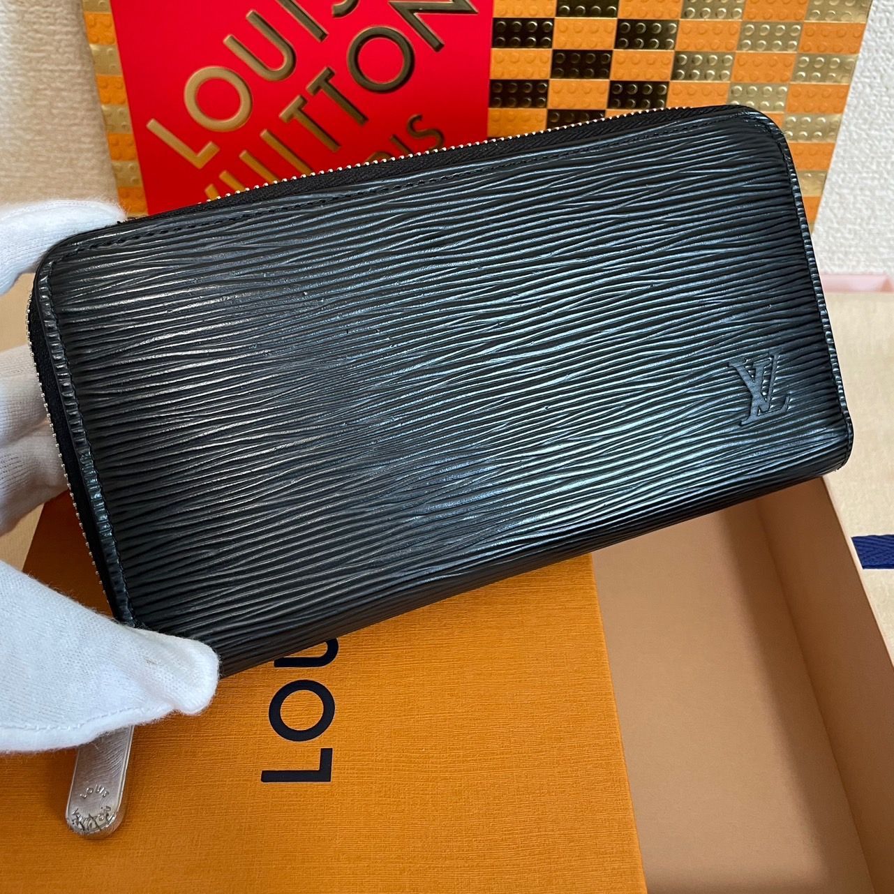 極美品】新型 ルイヴィトン エピ ジッピー 長財布 ノワール