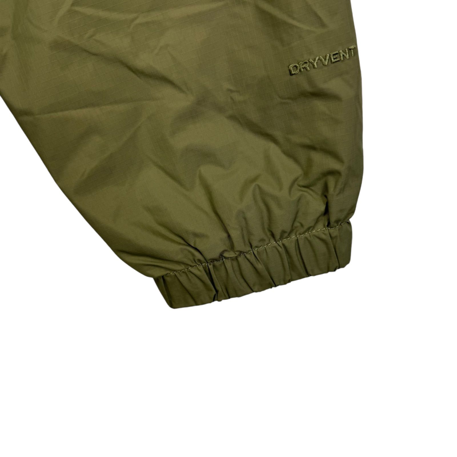 US規格 THE NORTH FACE DRYVENT Logo Embroidery Nylon Jacket