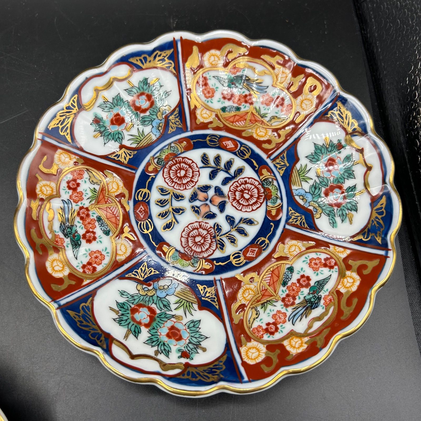 有田焼　秀峰　古伊万里文様　銘々皿　中皿　金彩　金縁 輪花　５枚揃　鳳凰菊型 有田焼 秀峰 古伊万里文様 銘々皿 中皿 金彩 金縁 輪花 5枚揃