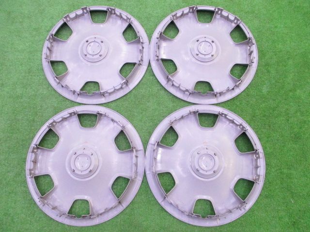 トヨタ 200系ハイエース 純正ホイールキャップ 15インチ 中古品4枚