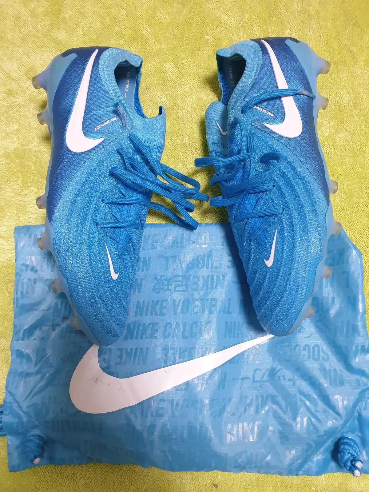 サッカーシューズ 高品質 NIKE ナイキ ファントム GX2 エリート AG 265 人工芝