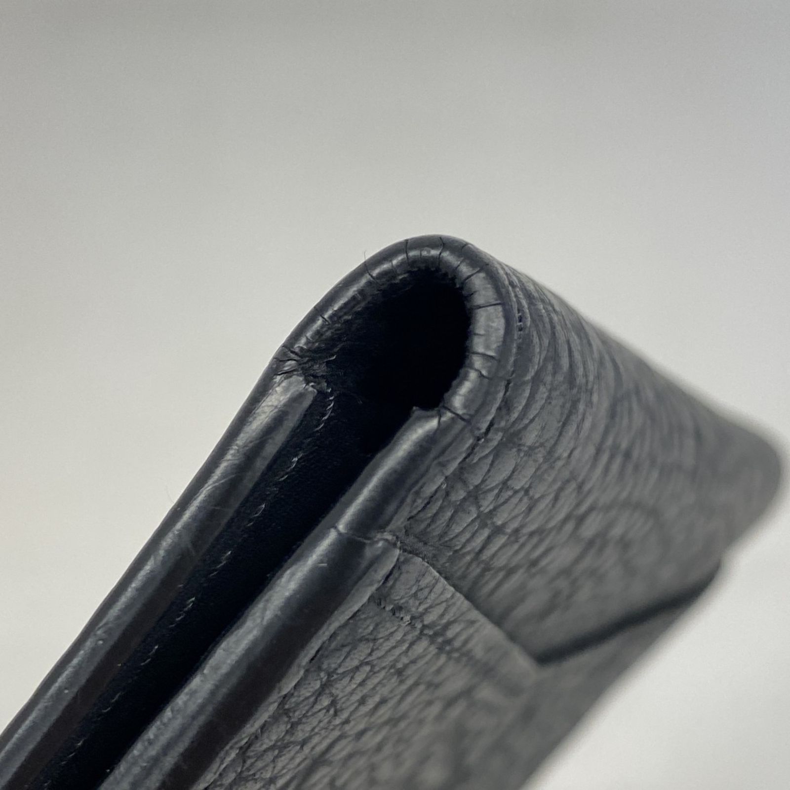 使用わずか ヴィトン ポルトフォイユスレンダー トリヨン モノグラム 名刺入れ 使用わずか ヴィトン ポルトフォイユスレンダー トリヨン モノグラム