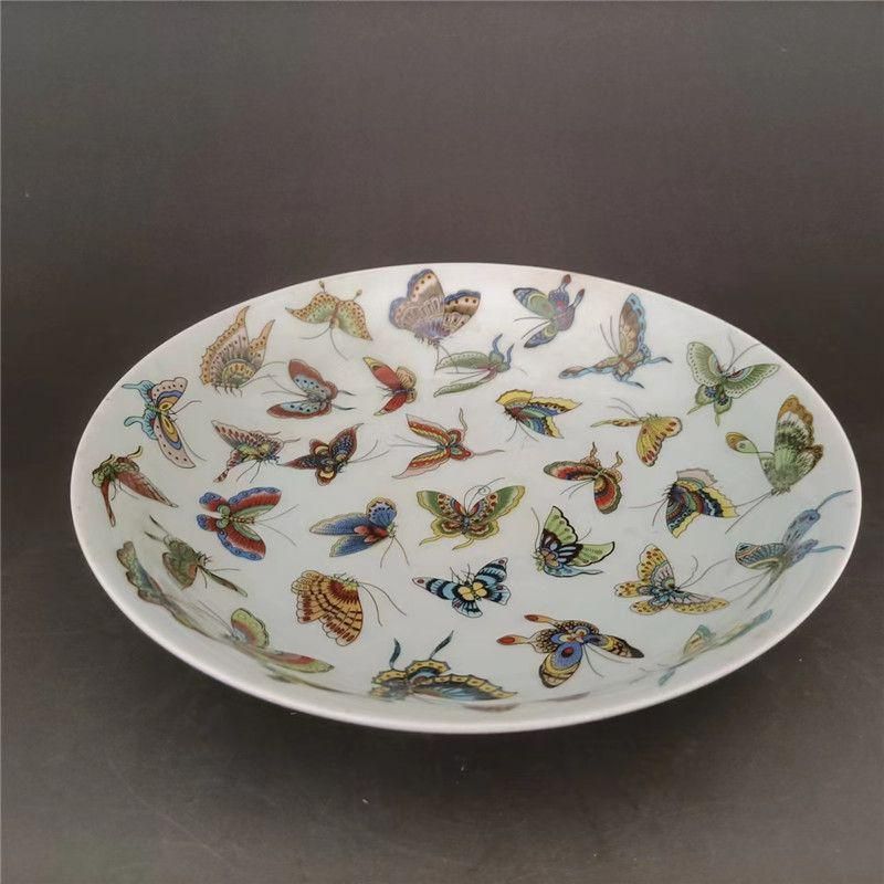 清光緒パステル彫刻です  景徳鎮 陶磁器 装飾品 現代工芸品美術品 置物 清光緒パステル蝶紋缶 景徳鎮 陶磁器 装飾品 現代工芸品美術品