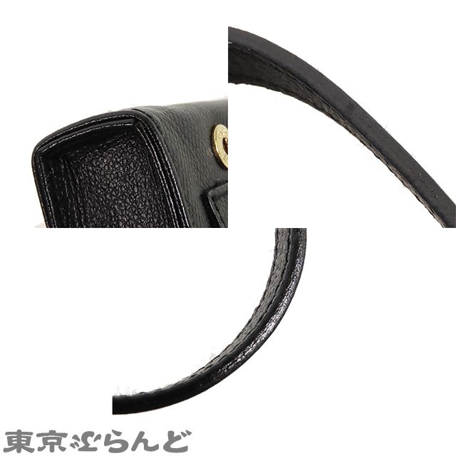 卍
