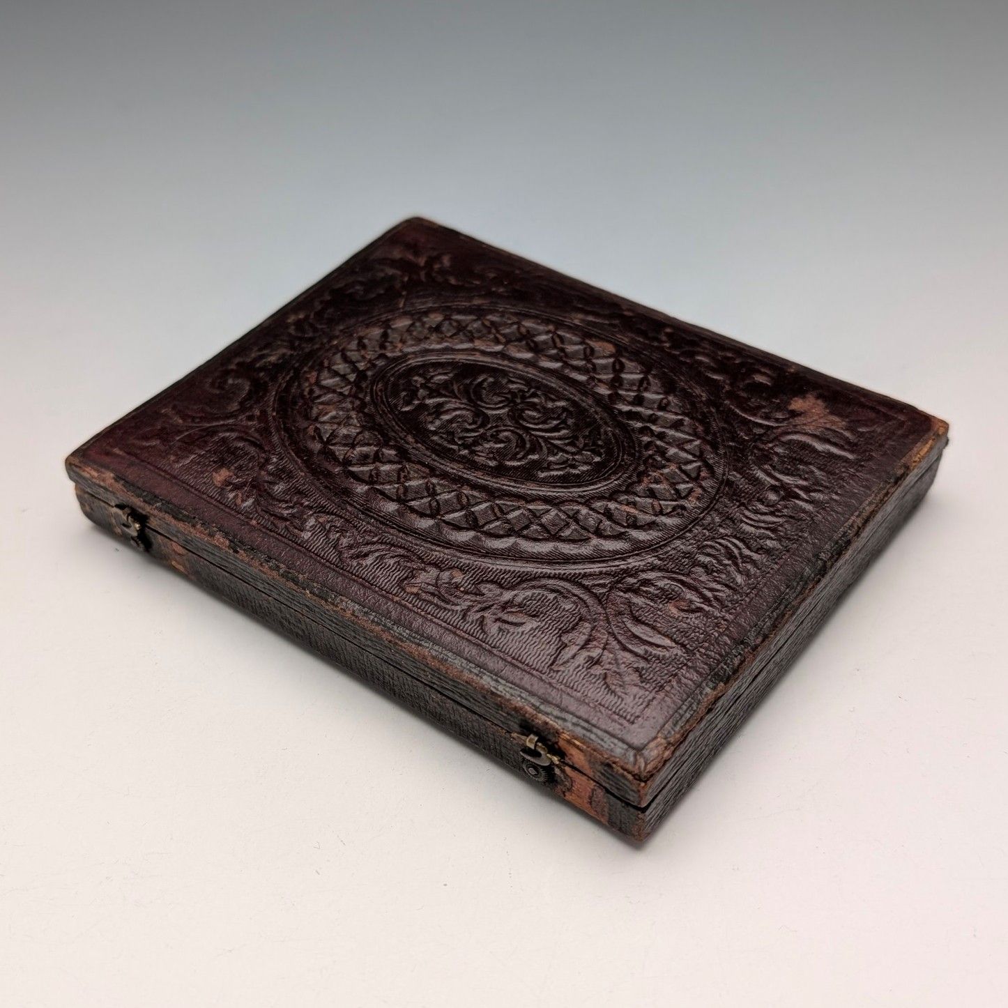 1901年 英国アンティーク フローラル彫刻 純銀製カードケース