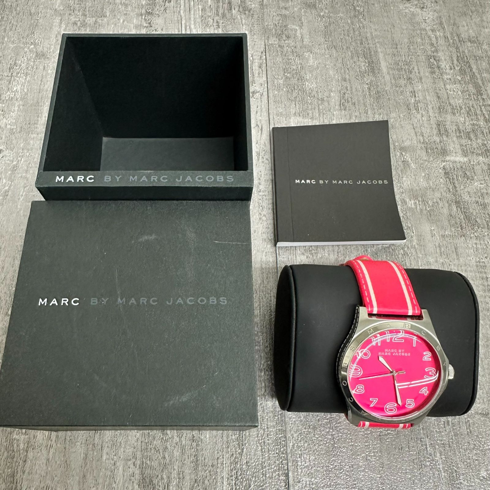 腕時計【新品】Marc by Marc Jacobs Henry MBM12315気圧