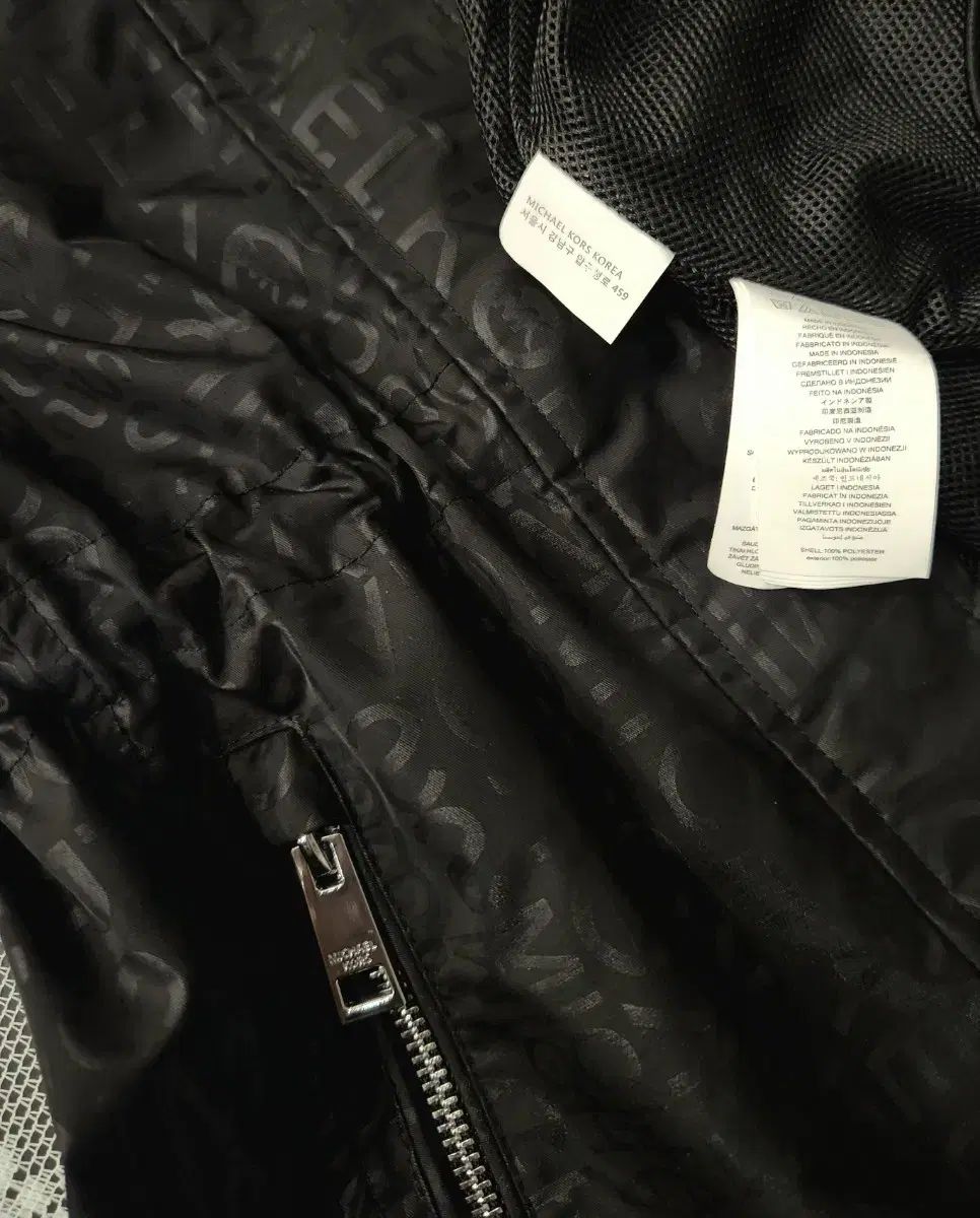 フード ストリングジャンパー