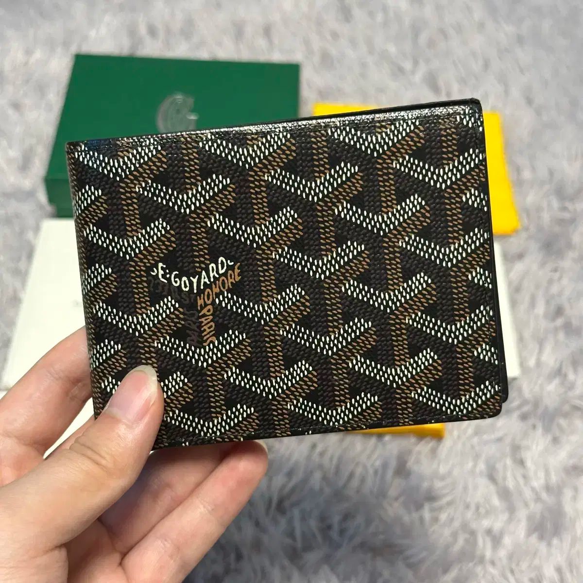 美品 GOYARD ゴヤール ヴィクトワール 二つ折り財布 グレー 小物