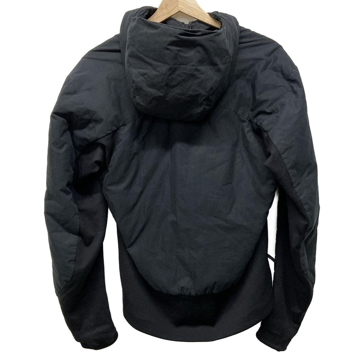 ARC'TERYX(アークテリクス) ブルゾン サイズS メンズ - 黒 長袖 ARC'TERYX(アークテリクス) ブルゾン サイズS メンズ - 黒 長袖
