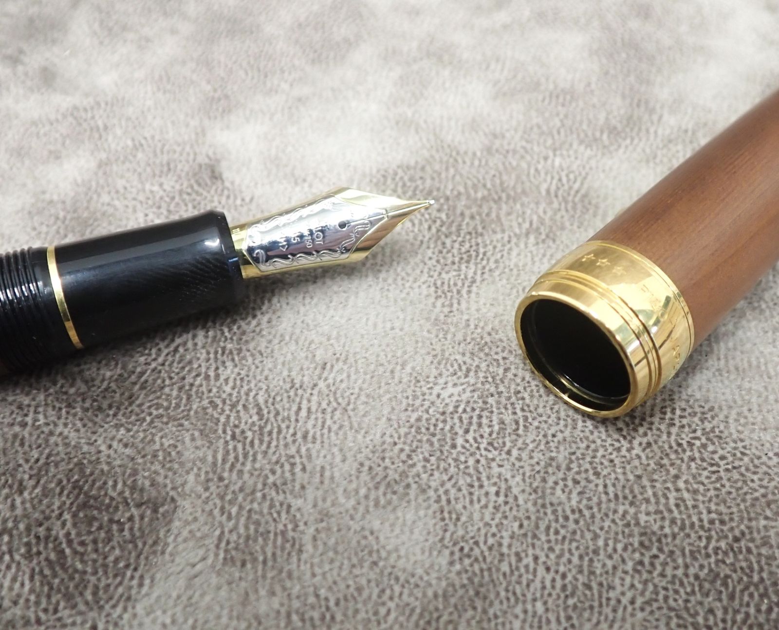ダンヒル dunhill ニュージェムライン K18ペン先 万年筆 ダンヒル dunhill ニュージェムライン K18ペン先 万年筆