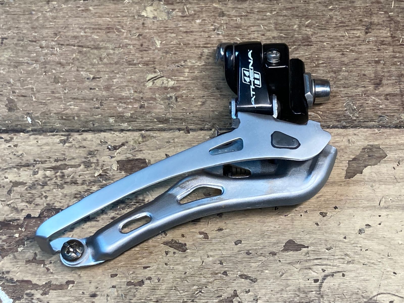 Campagnolo Athena フロントディレイラー 新品未使用 Campagnolo Athena フロントディレイラー 新品未使用 Campagnolo