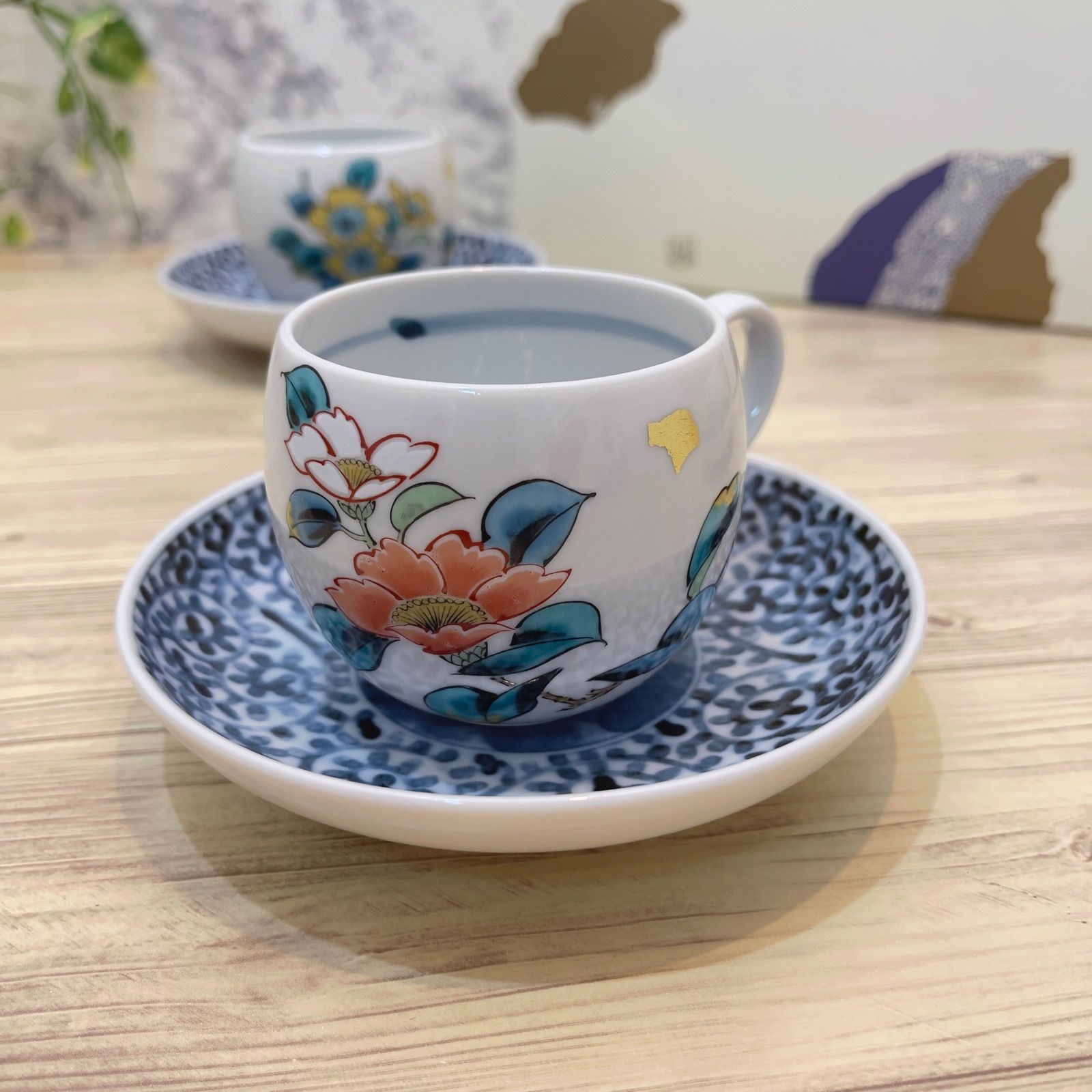九谷焼 豪華 コーヒー 紅茶 碗皿 草花絵変り 5客 セット - メルカリ 九谷焼 豪華 コーヒー 紅茶 碗皿 草花絵変り 5客 セット - メルカリ