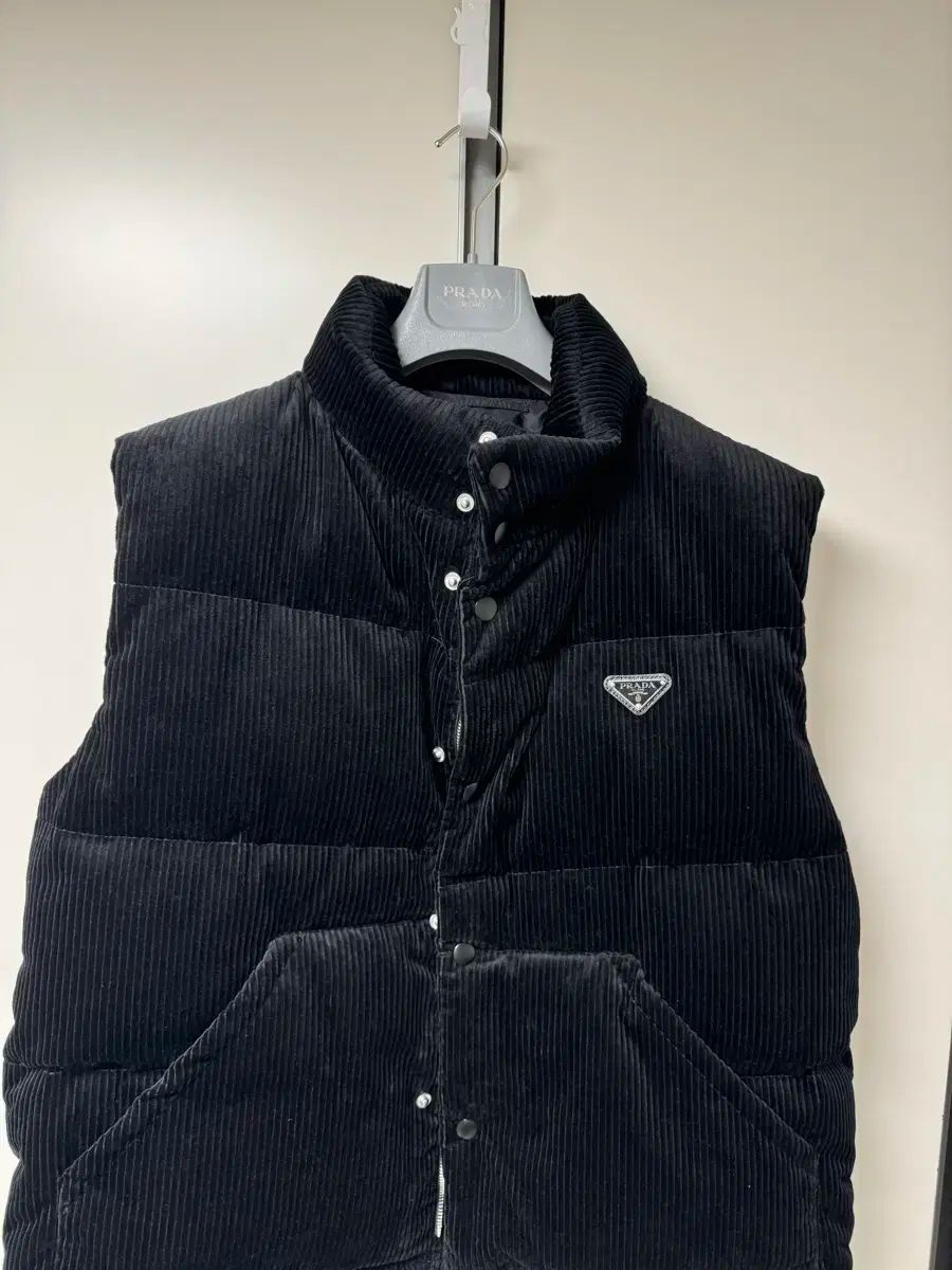 24fw プラダ ( Prada ） ベロア コーデュロイ ベスト ダウンジャケット  