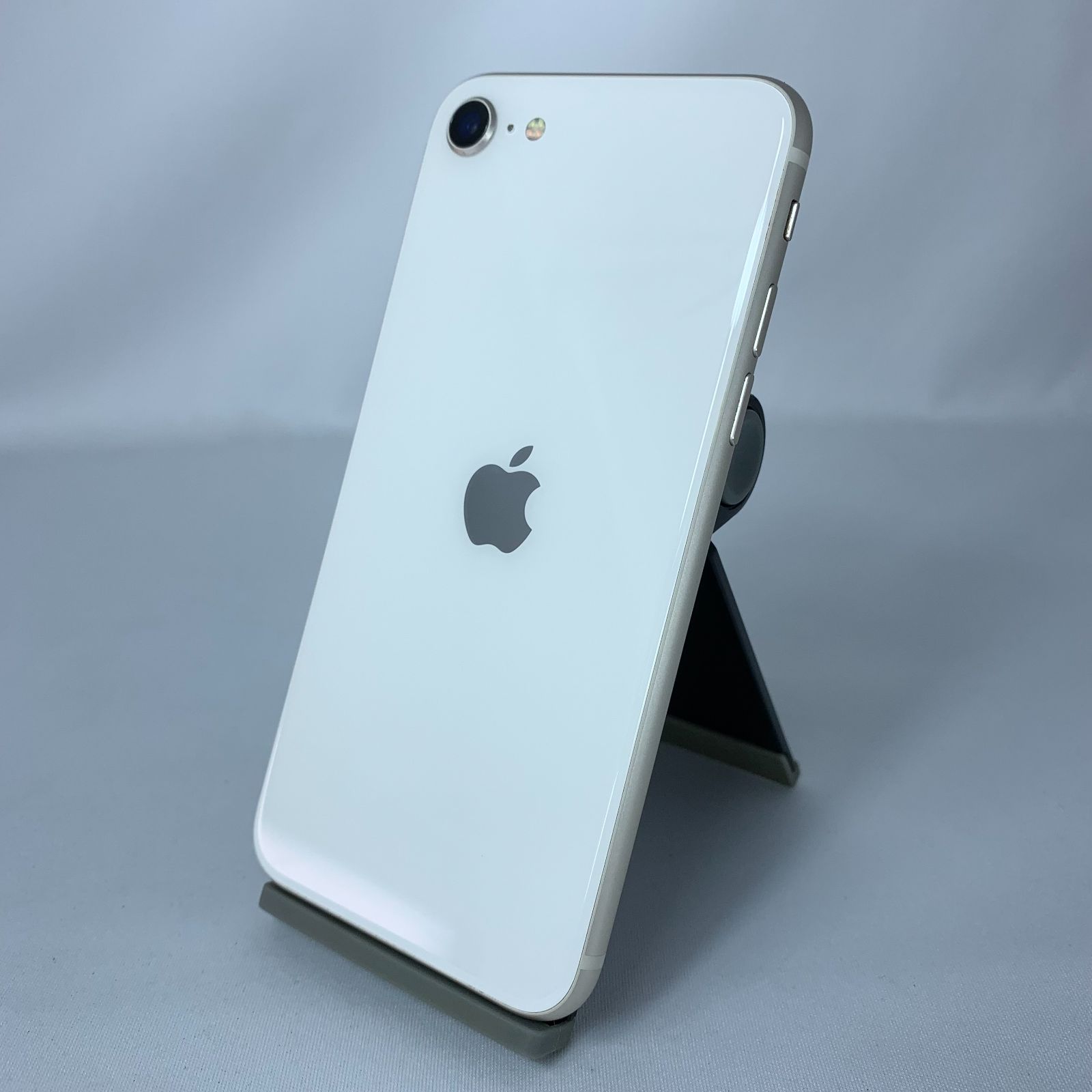 【中古・フレームキズ有・バッテリー劣化】iPhone SE 第3世代 64GB simロック解除済