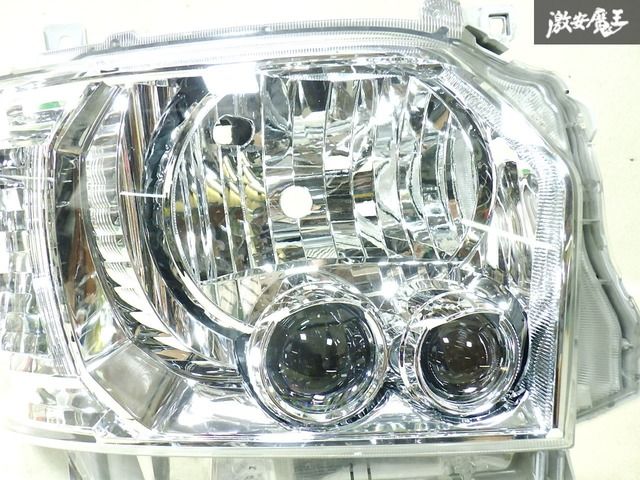 トヨタ ハイエース 200系 左ヘッドライト KOITO 26-137 トヨタ ハイエース系 200系 左ヘッドライト LED KOITO 26-137