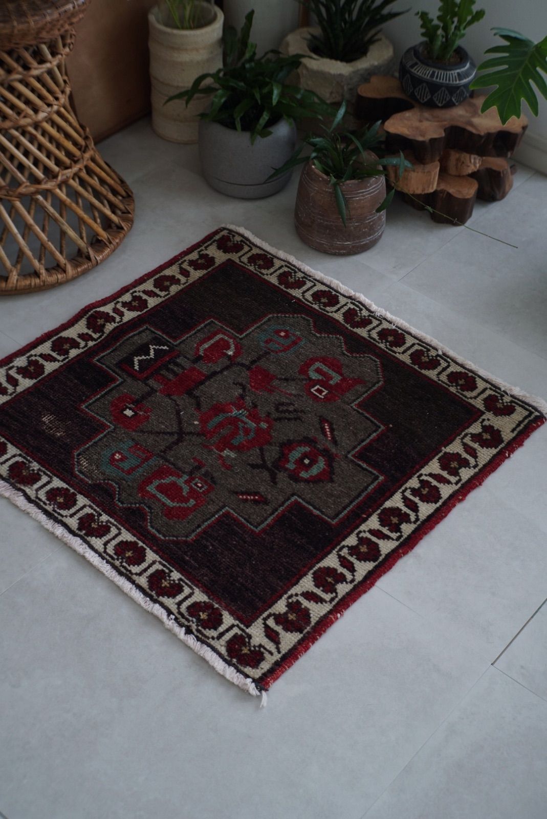 ヴィンテージラグ　55×100 Vintage Rug 55*58【S075】ヴィンテージラグ - メルカリ