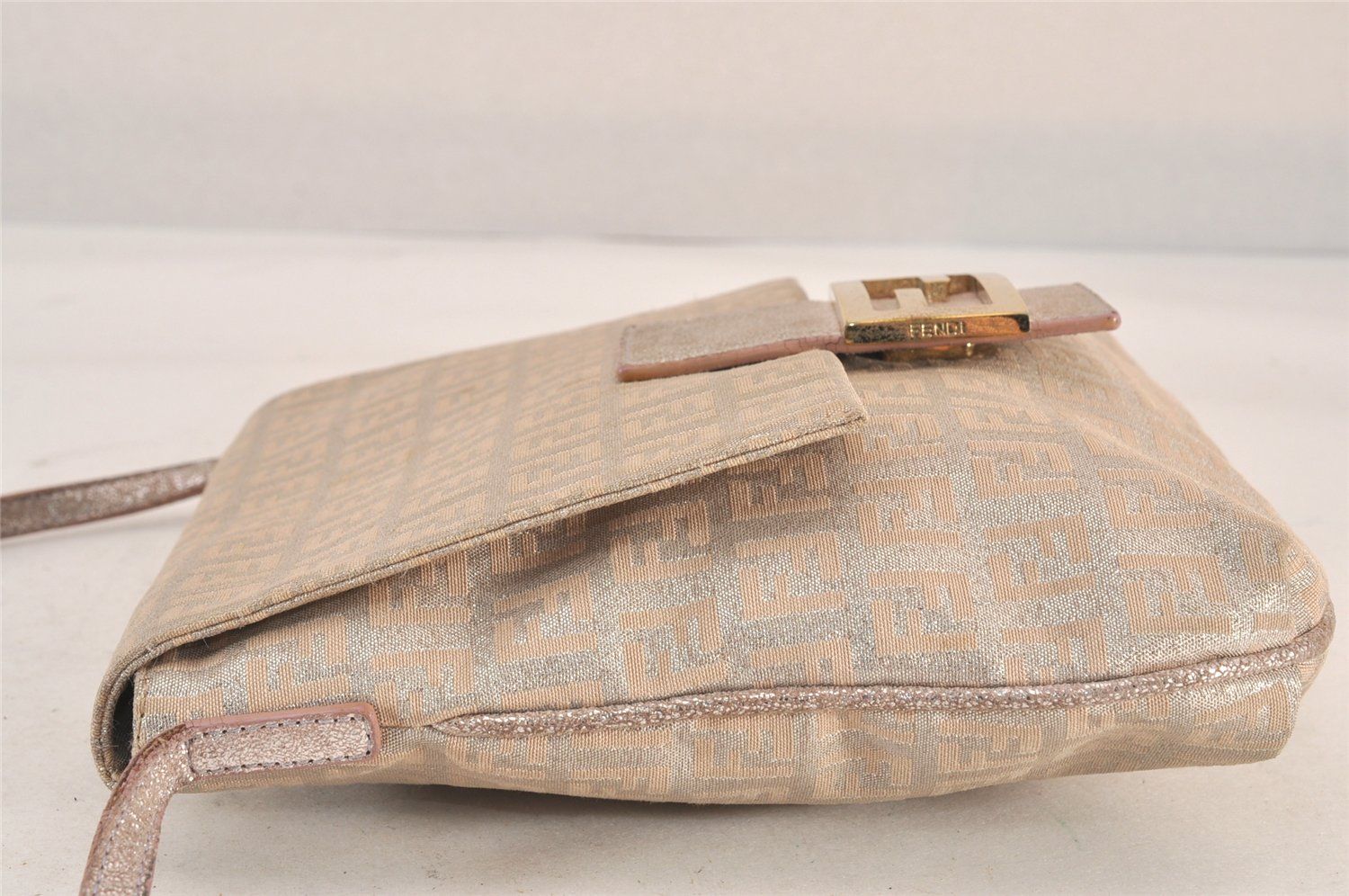 FENDI フェンディ ズッキーノ柄 マンマ バゲット ショルダーバッグ