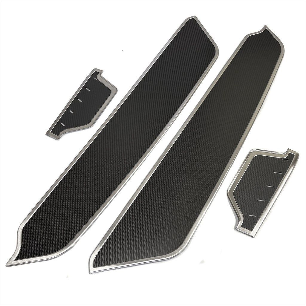 シルバー×カーボン調