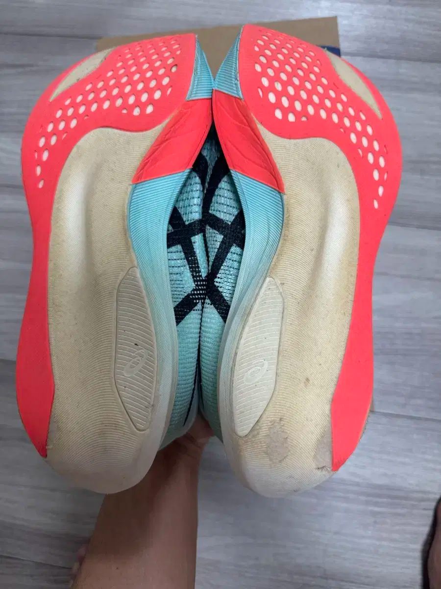 Asics アシックス