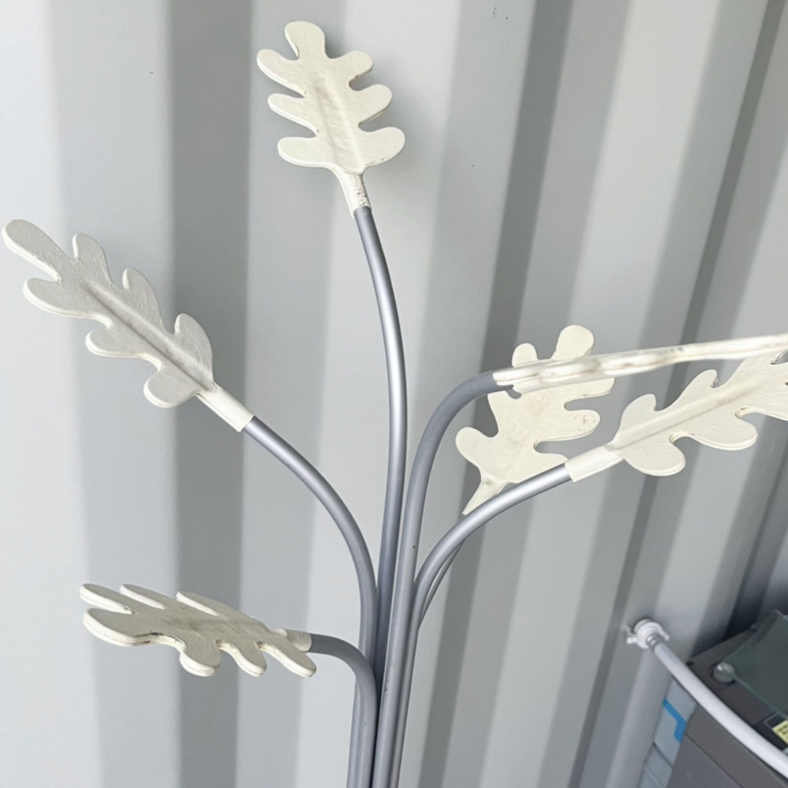 取付無料！ポルトローナフラウ トリ ハンガーラック 本革ホワイト6着コート掛け✨ 取付無料！ポルトローナフラウ トリ ハンガーラック 本革ホワイト6着