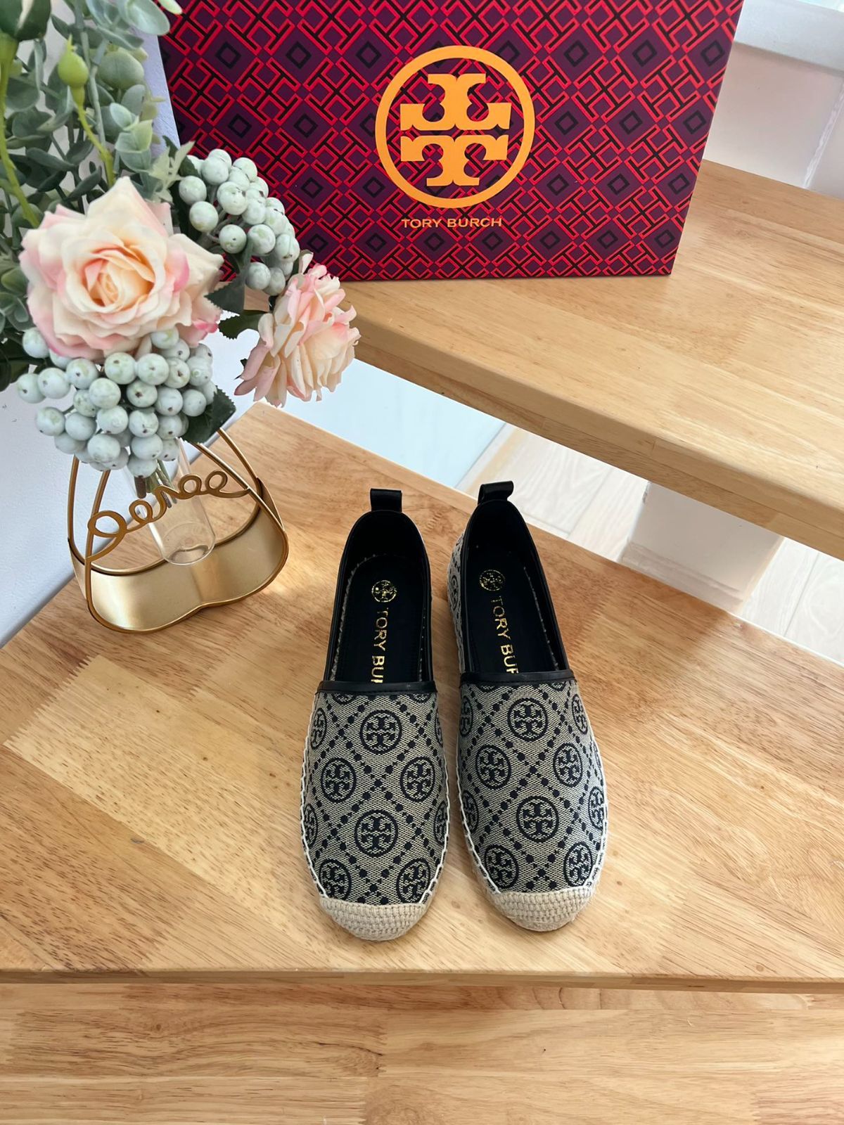 Tory Burch トリー バーチ ダブルTモノグラム 漁夫シューズ ブラック 子羊革 2cm レディース 上品 エレガント