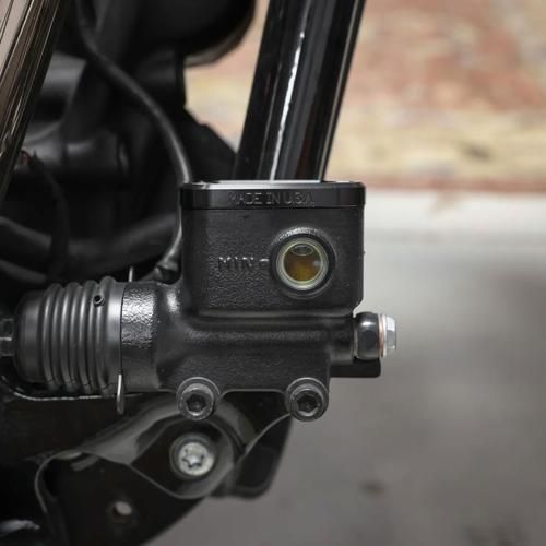 リアブレーキ マスターシリンダーカバー