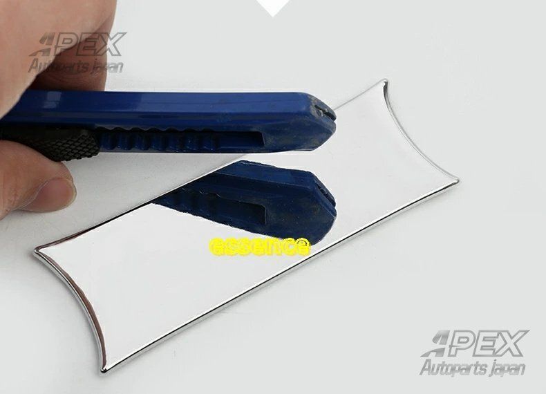 車のドアハンドルトリムストリップアウタードアハンドルステッカー 1セット