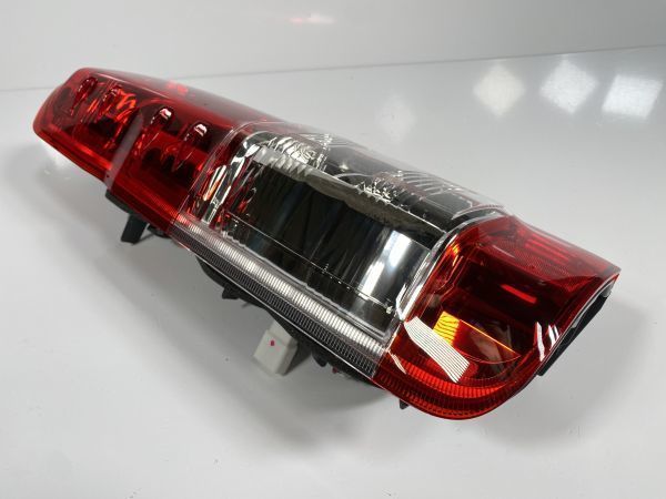 新車外し/美品/破損キズなし 200 ハイエース 5型/6型/7型