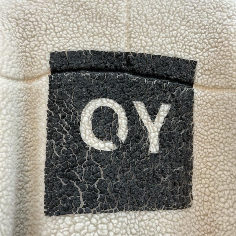 オーワイ バックロゴ