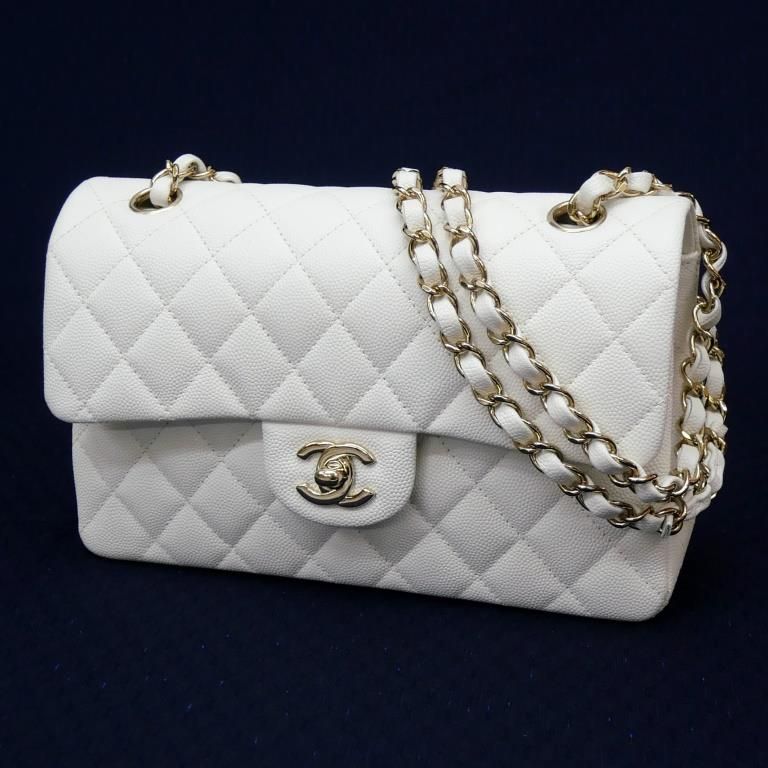 シャネル CHANEL チェーンショルダーバッグ マトラッセ23 Wフラップ G金具 白 キャビアスキン