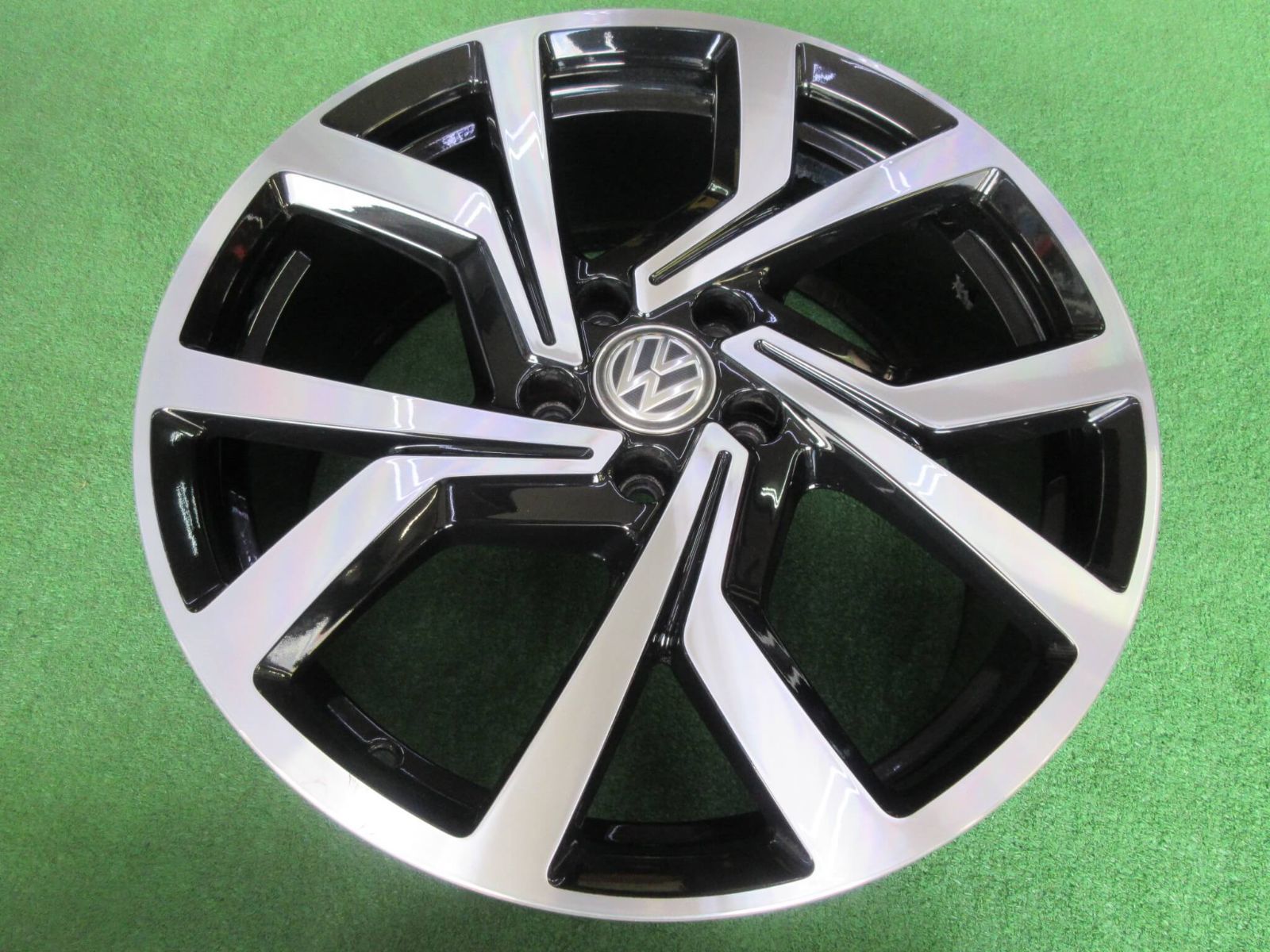 モデル ゴルフ７ＧＴＩ クラブスポーツ トラックエディション 7.5J-19 5H112 41 お探しの方是非