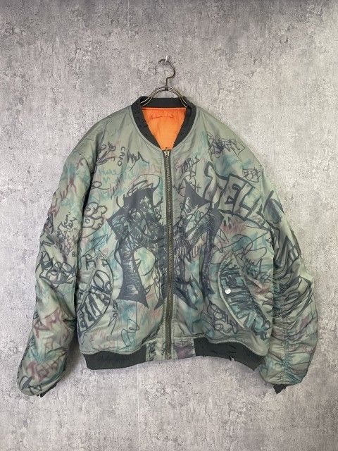 中古】MOWALOLA ﾓﾜﾛｰﾗ graffiti Bomber MA-1 jacket ｸﾞﾗﾌｨﾃｨ ﾎﾞﾝﾊﾞｰ ｴﾑ