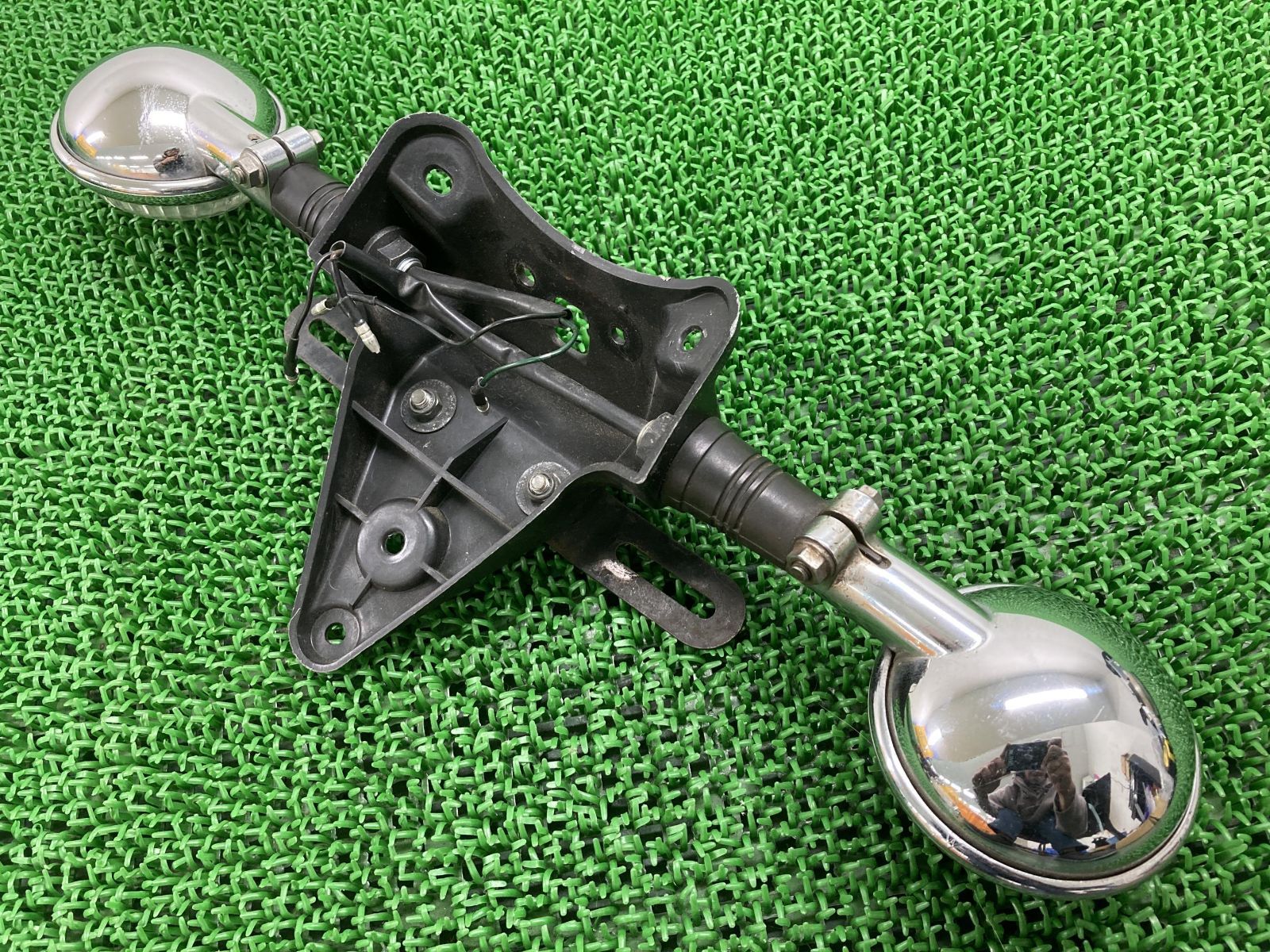 送料無料☆ヤマハ☆ドラッグスター250用純正ウインカーステー左右セット☆ドラスタ 新品☆純正☆ヤマハ☆ドラッグスター250用フロントウインカーステー