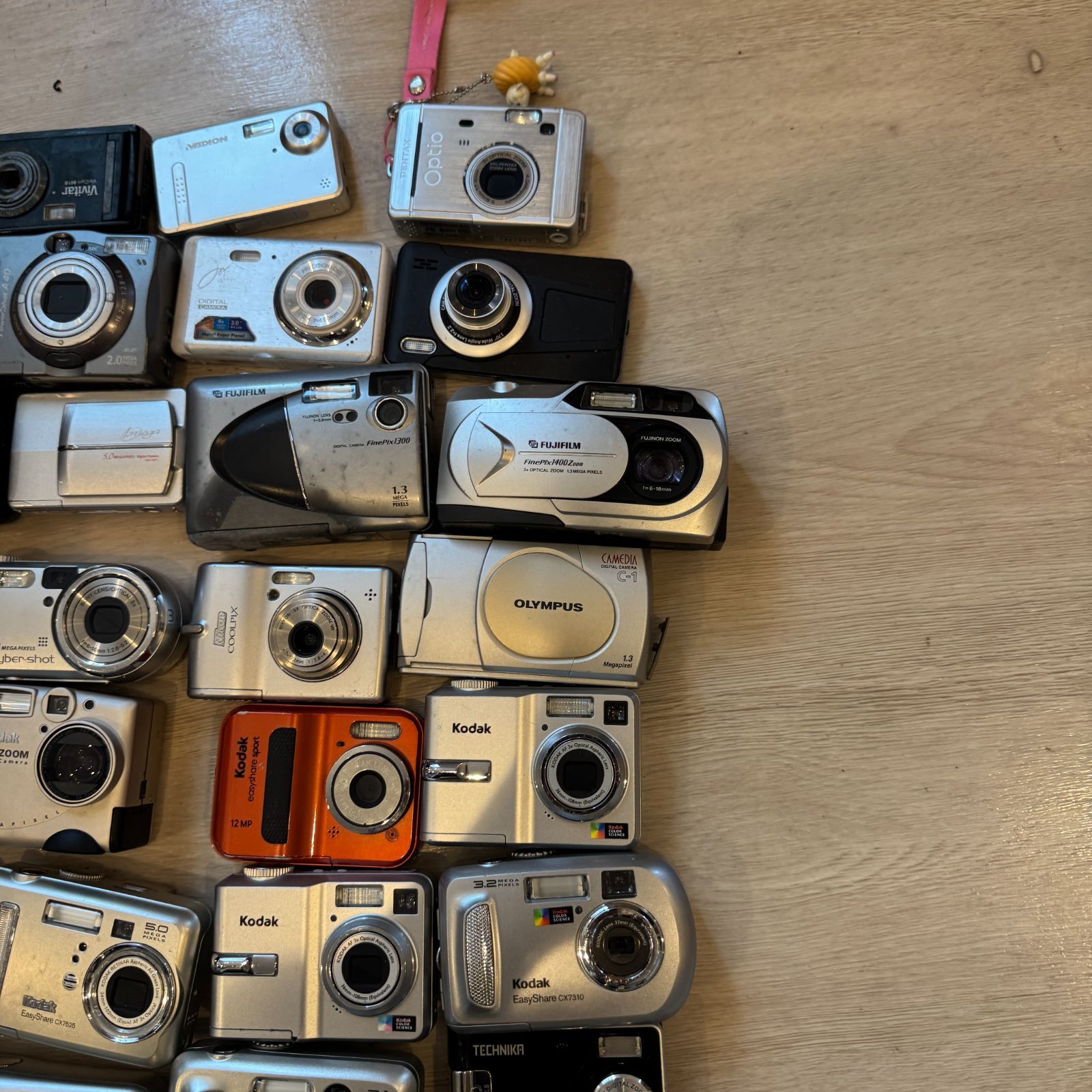 ジャンク】デジカメ 6台 まとめ売り SONY Nikon まとめ③ デジタル