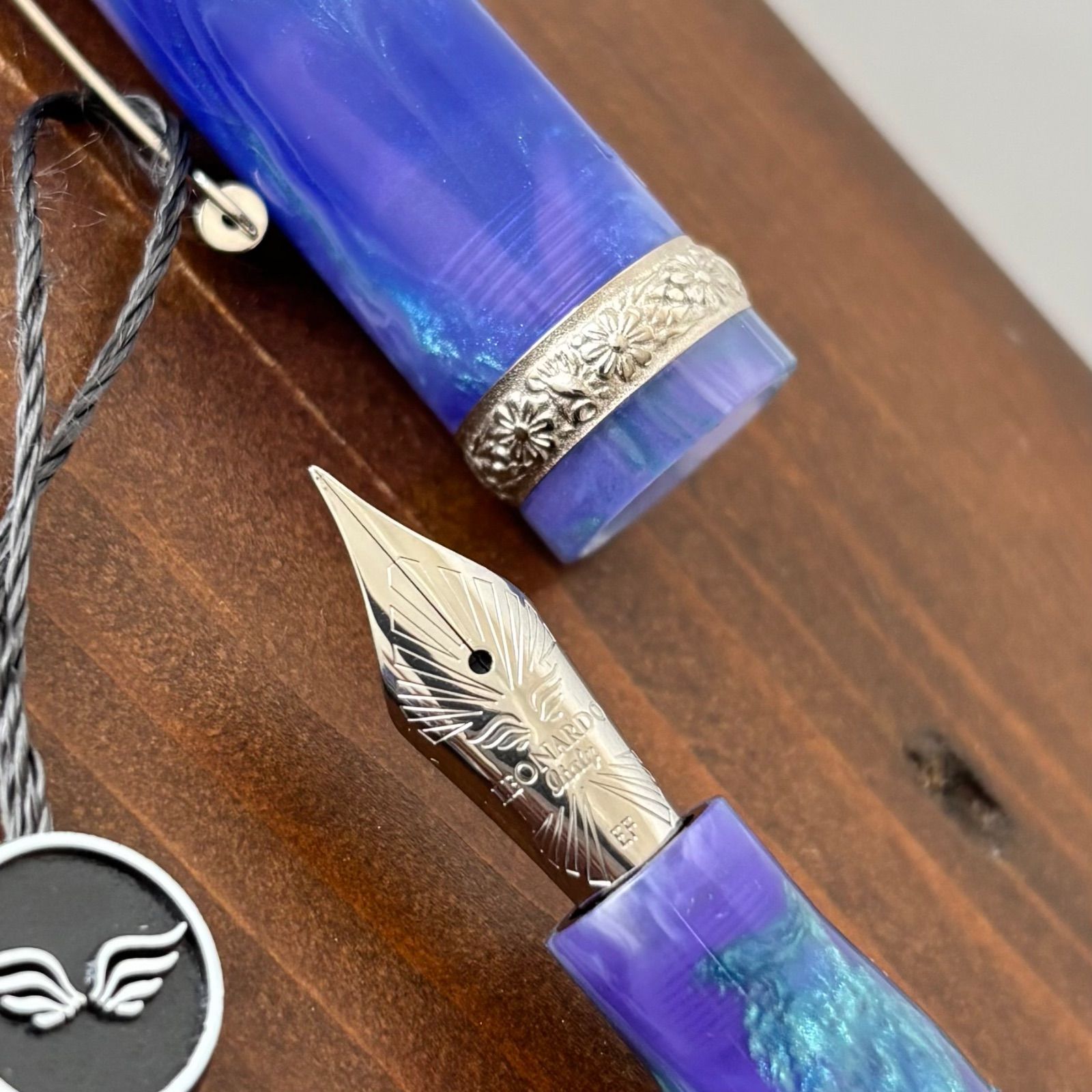 ショーメ Chaumet ロゴ 万年筆 筆記具 白蝶貝 ネイビー レディース