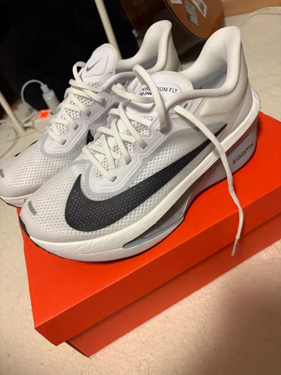 ナイキ ズームフライ6 265サイズ