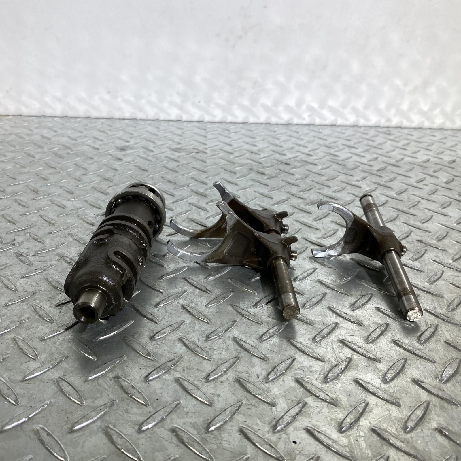 KAWASAKI ゼファー1100 シフトドラム カワサキ [M-250331-2] KAWASAKI ゼファー1100 シフトドラム カワサキ - メルカリ