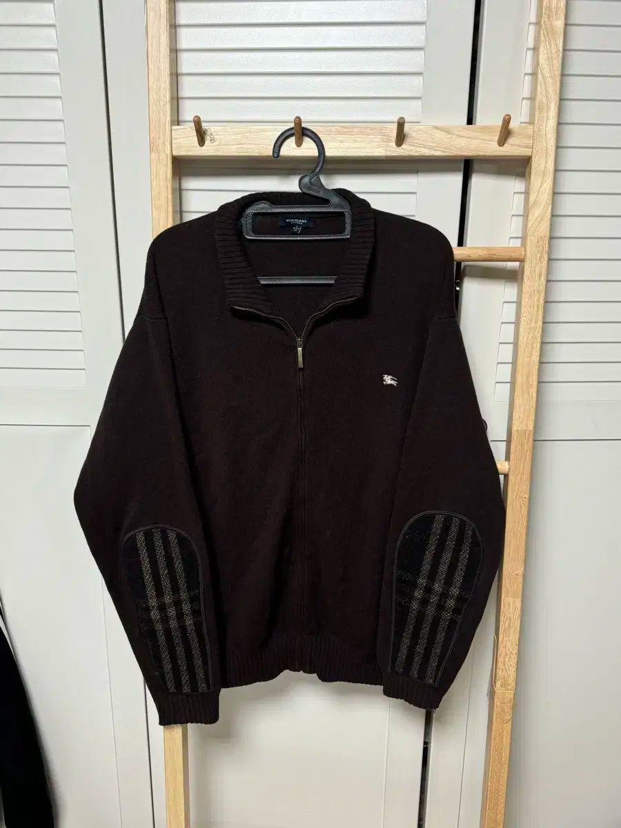 必須アイテム BURBERRY バーバリー 百貨店販売モデル 茶色 ニット セーター ジップアップ ジャケット
