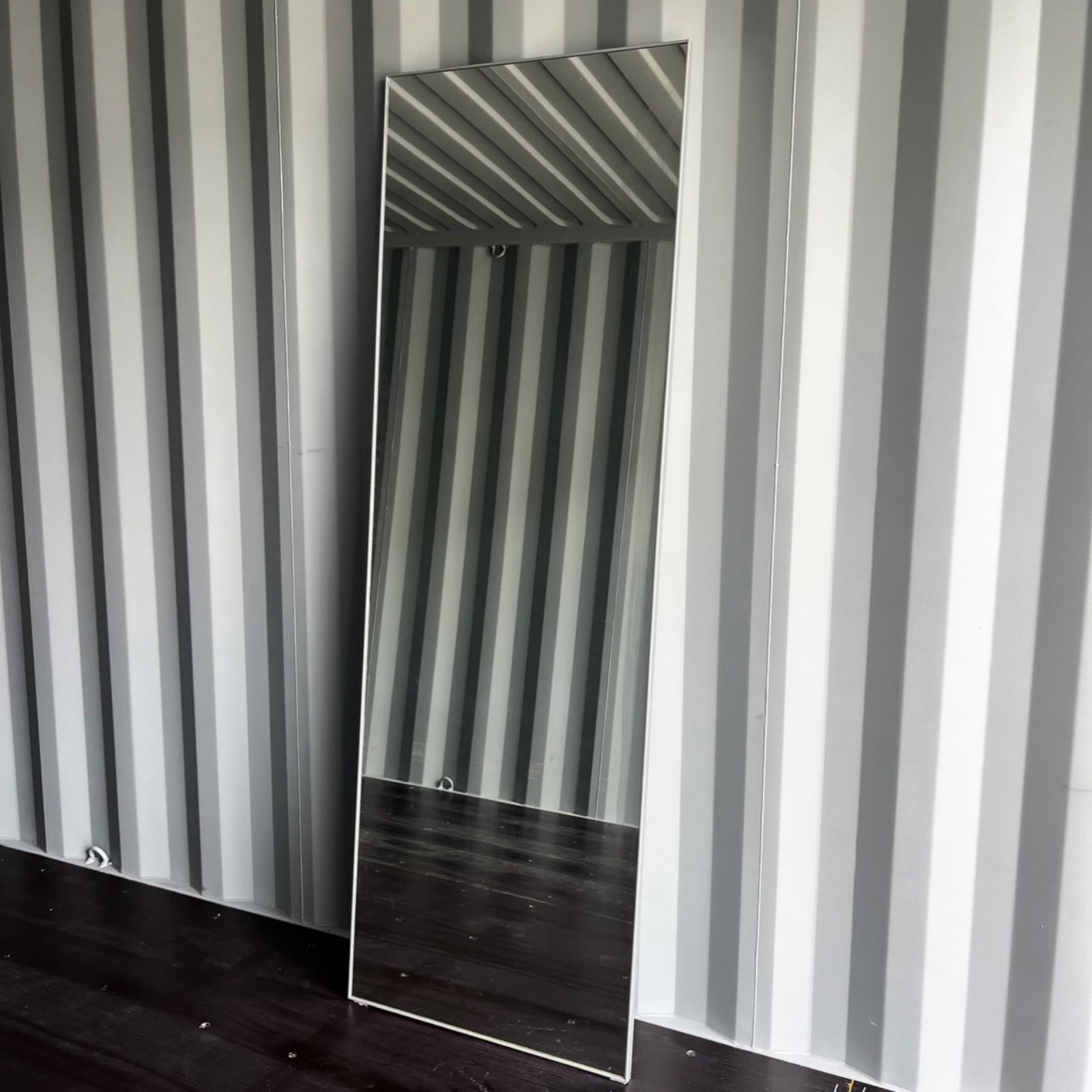 取付無料！シンプルモダン イタリア製全身鏡 姿見 大型壁掛けミラー✨ 地域限定』取付無料！シンプルモダン イタリア製全身鏡 姿見