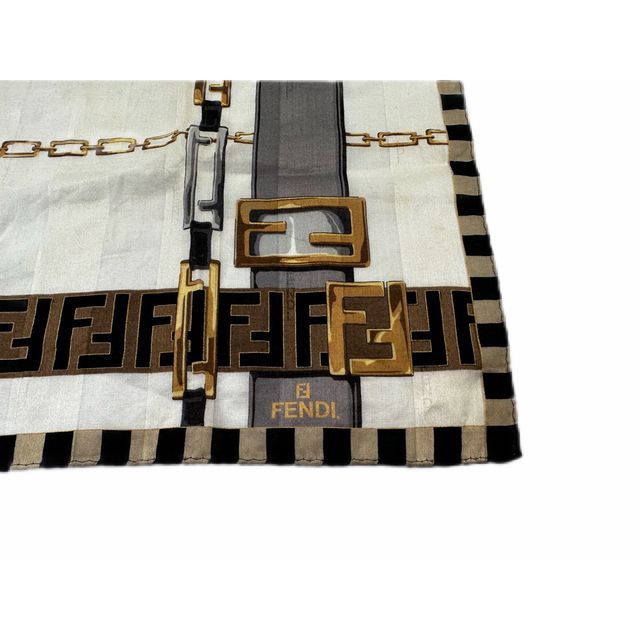 フェンディ FENDI バンダナ ハンカチ スカーフ 首飾り ズッカ