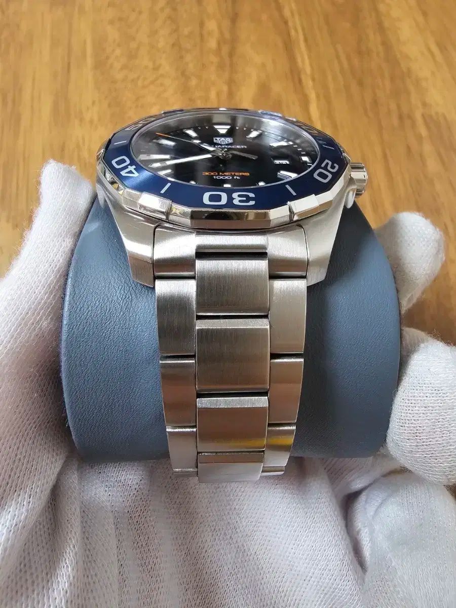 クオーツ メタル