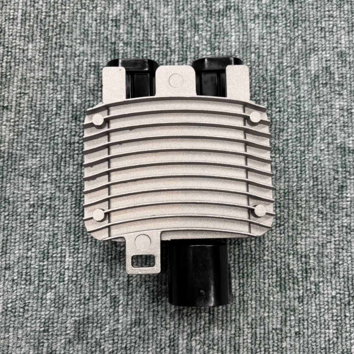 ◎ 冷却ファンリレーモジュール ラジエーター ジャガーXタイプ 2PIN 2PIN 画像を必ず してください メーカー不明