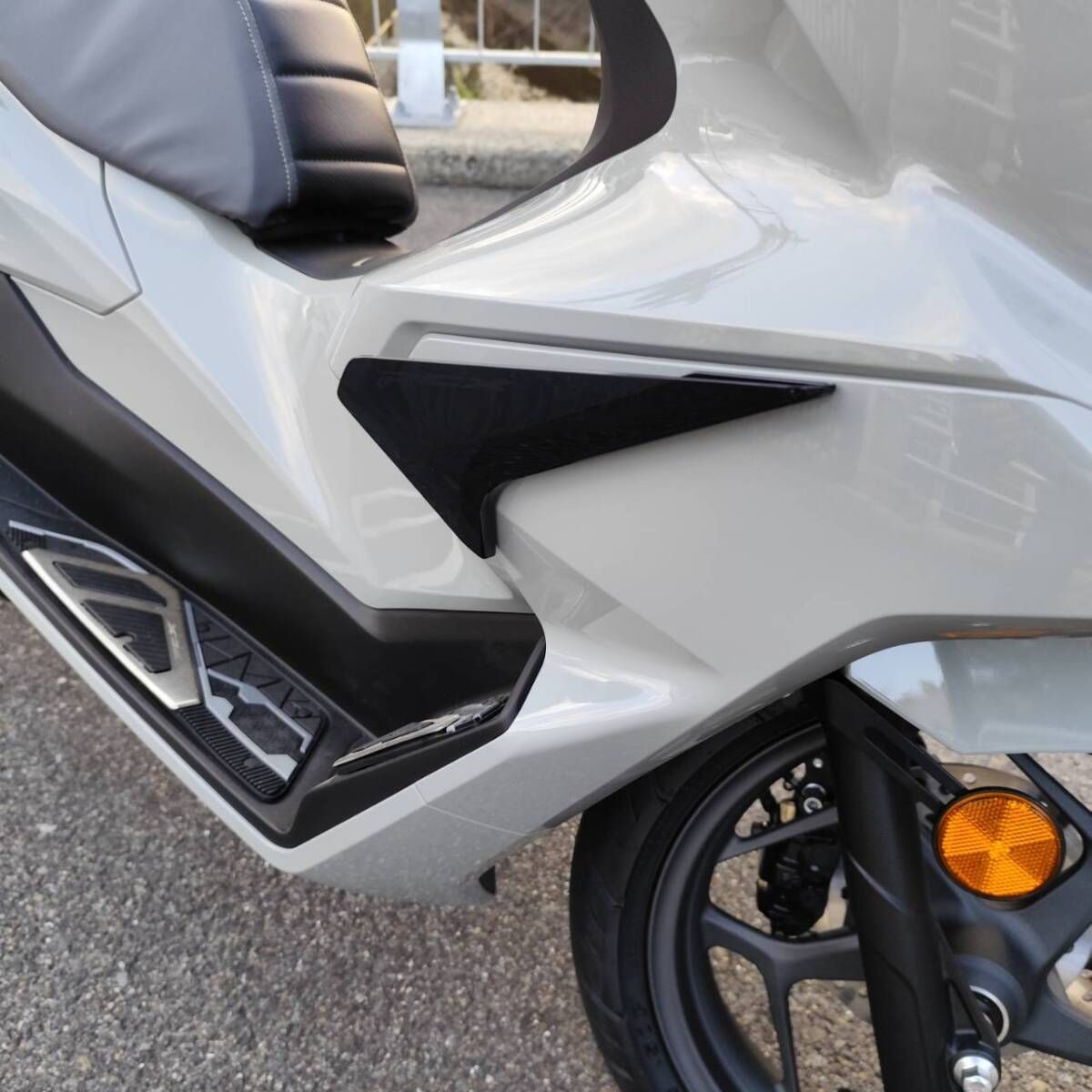 かーくん2025年 PCX(JK05/KF47)ahmカスタムパーツ２点 2025年PCX(JK05/KF47)ahm・ガーニッシュハンドルカバー