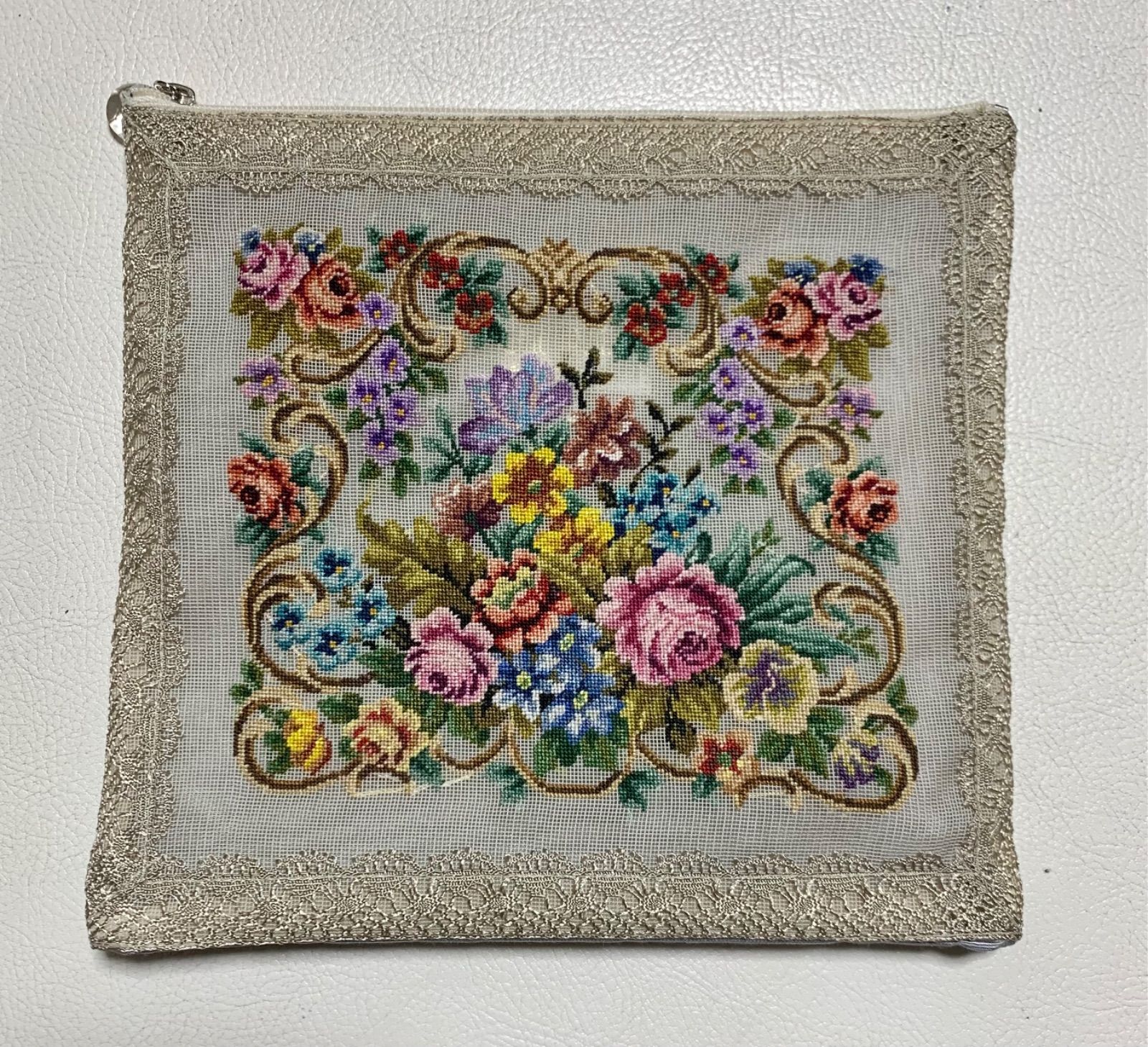 在庫1点のみ！ プチポアン ポーチ 刺繍 久家 道子 - メルカリ