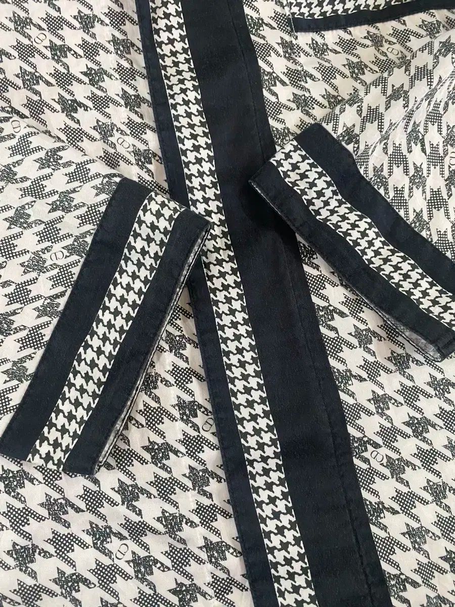 ロゴ パジャマ
