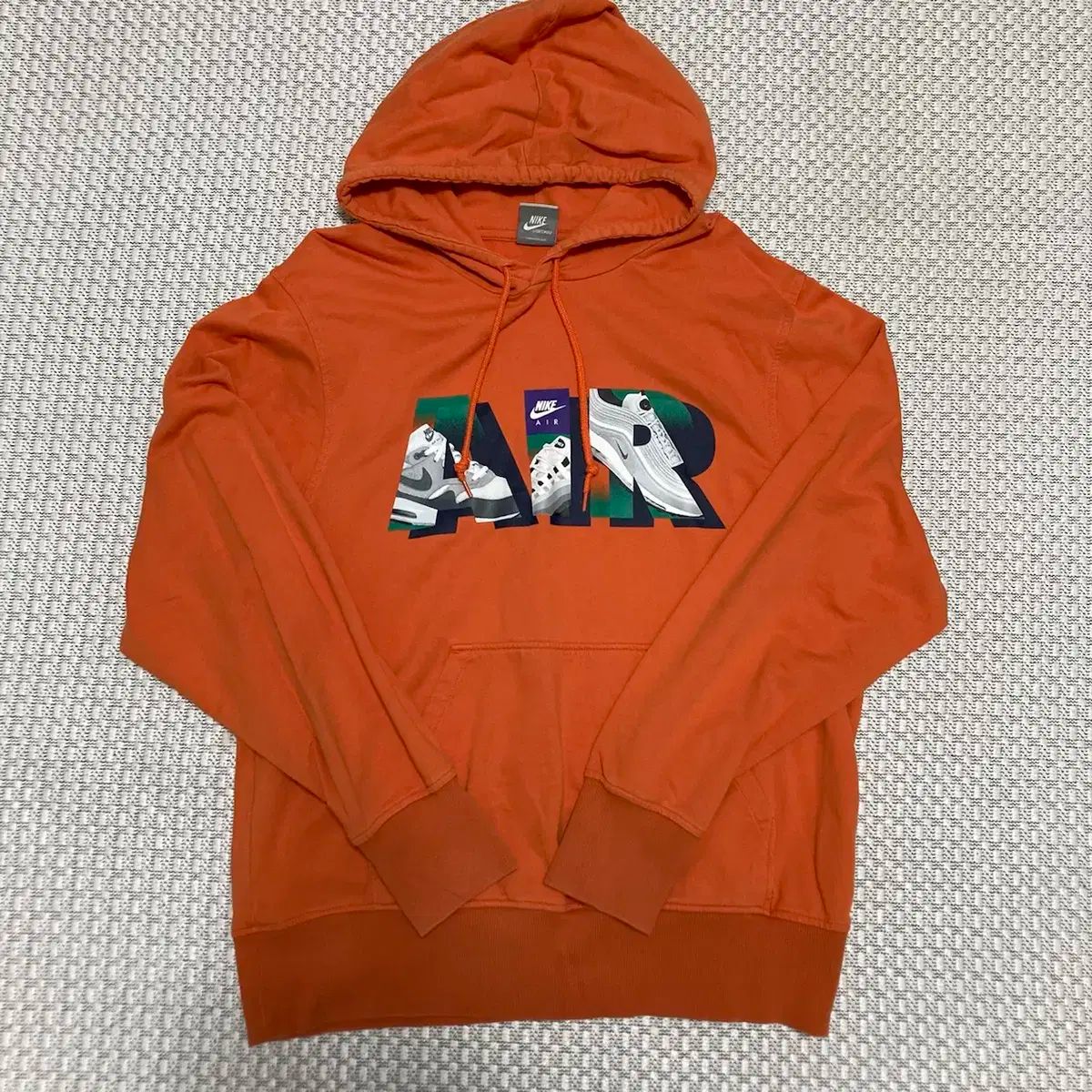 【雷市場（ポンジャン）商品韓国直送】 Nike(ナイキ） フード付きTシャツ サイズ 100